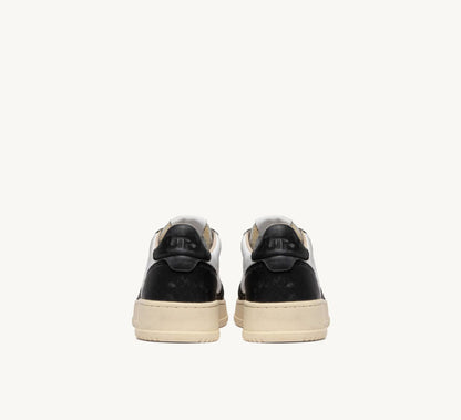 MEDALIST SNEAKERS