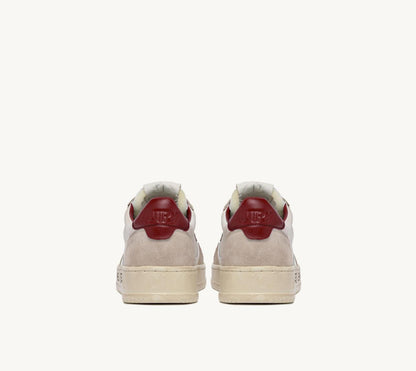 MEDALIST SNEAKERS